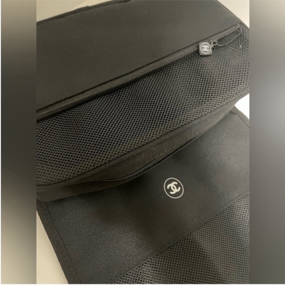 Chanel beauty gift travel cosmetic bag - Picture 9 of 15